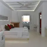 Zefi Hotel&suites Naousa