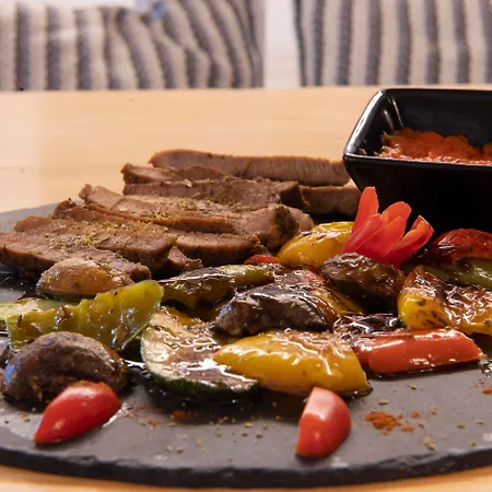 Zefi & 4* נאוסה