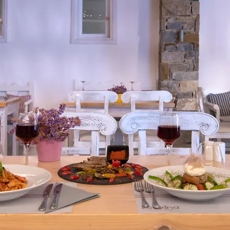 Zefi & Naousa (Paros)