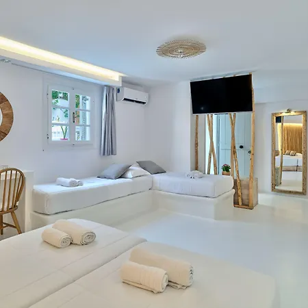 Zefi & Hotell 4*