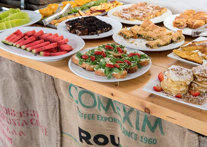 Zefi & Hotel Naousa (Paros)