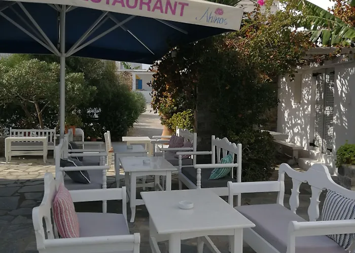 Zefi & Naousa (Paros)