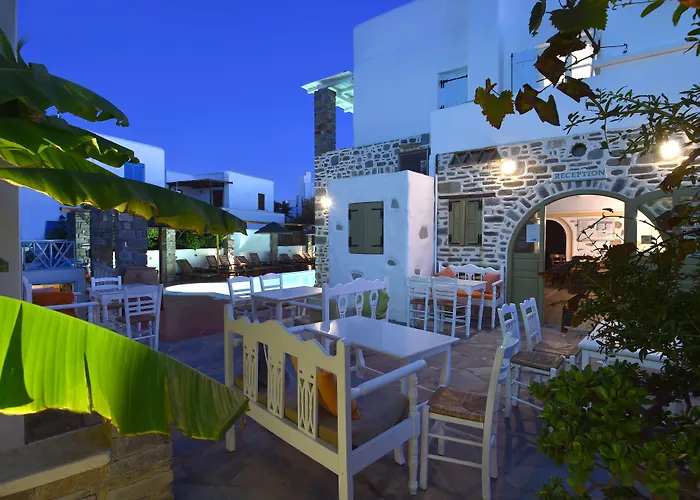 Zefi Hotel&suites Naousa